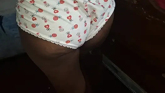 Doğal büyük memeli Asyalı orta yaşlı seksi kadın