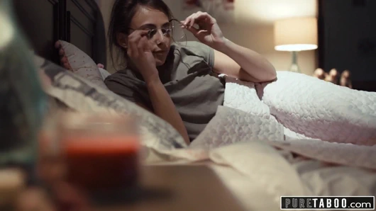 Saf tabu rahip genç 2 ona anal bekaretini ikna eder