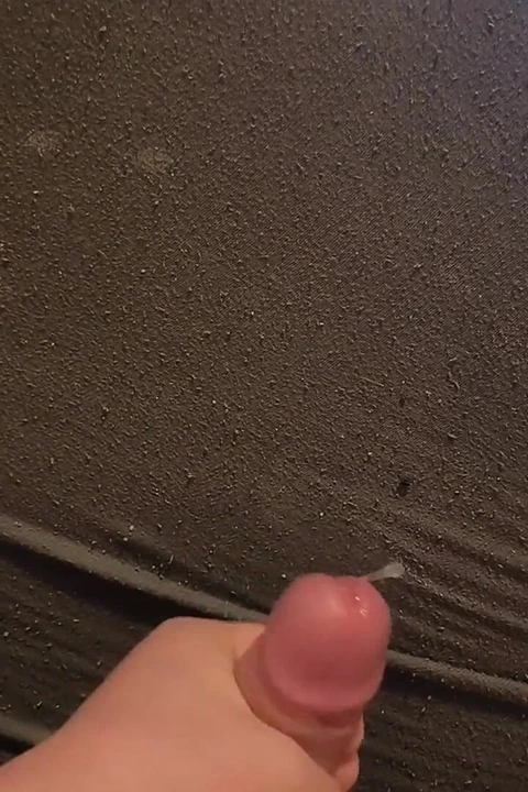 Porno İzlerken Boşalma