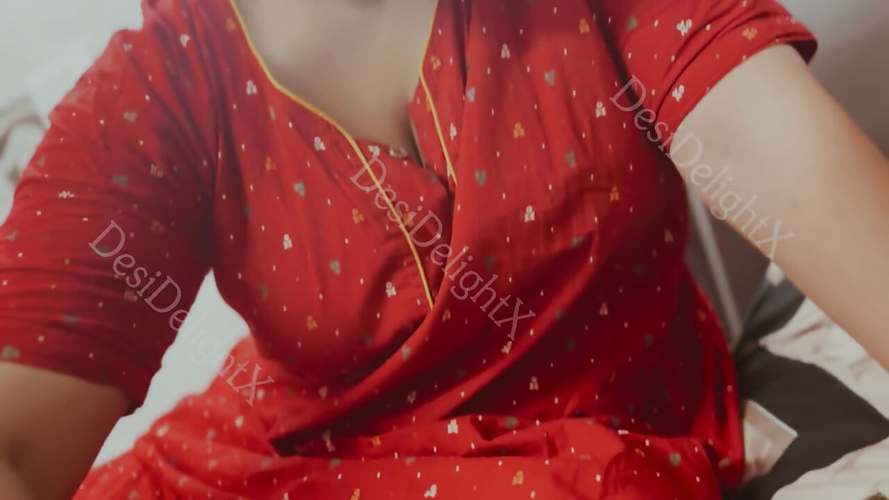 Düğün gecesi kocası karısını sert sikiyor - tam açık balayı seksi