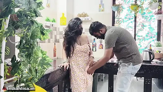 Üvey erkek kardeş üvey kız kardeşini erkek arkadaşıyla sikişirken gördü