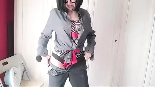Chantal Channel ile gerçekten ateşli striptiz
