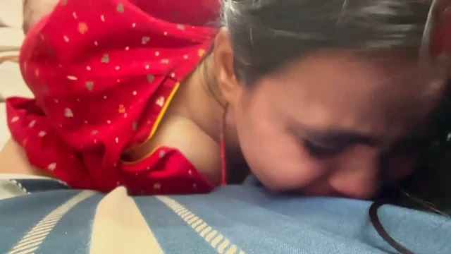 Sıcak Desi Bhabhi Devar Tarafından Sert Sikiliyor - Tamamen Çıplak Hint Sekşi