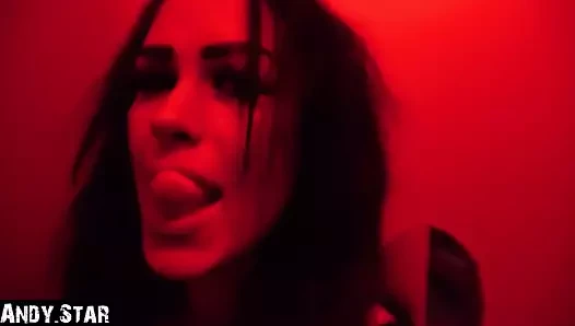 ALMAN LATIN - ILK KEZ DUVAR DELIĞINDE