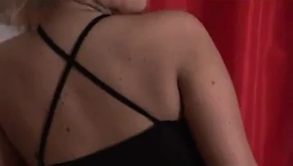 Trisha annabelle marlboro üzerinde ona komşu yatak