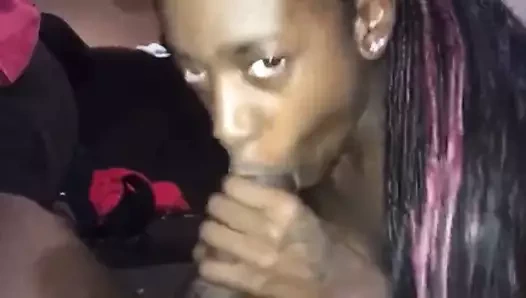 Siyah bomba üfleme bir dostum