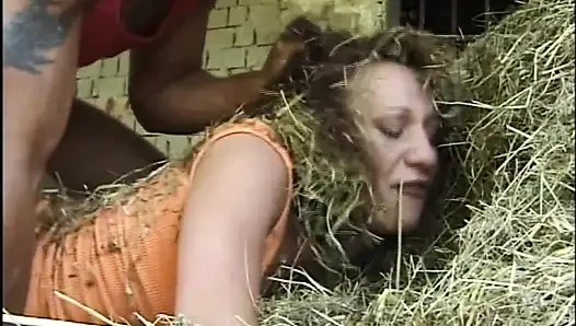 Sıska Azgın Orta Yaşlı Seksi Kadın Banyoda Seks Yapıyor
