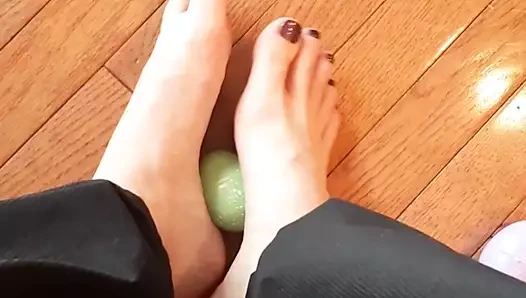 Bir paskalya muamelesi olarak ayaklarım