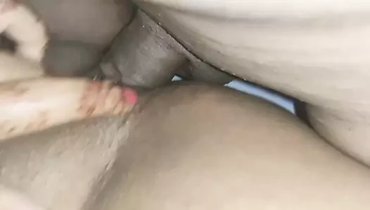 Gerçek azgın kız arkadaş evde seks yapıyor