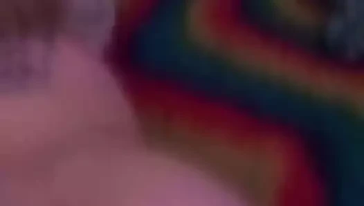 Onun şişko kıçını seviyorum.