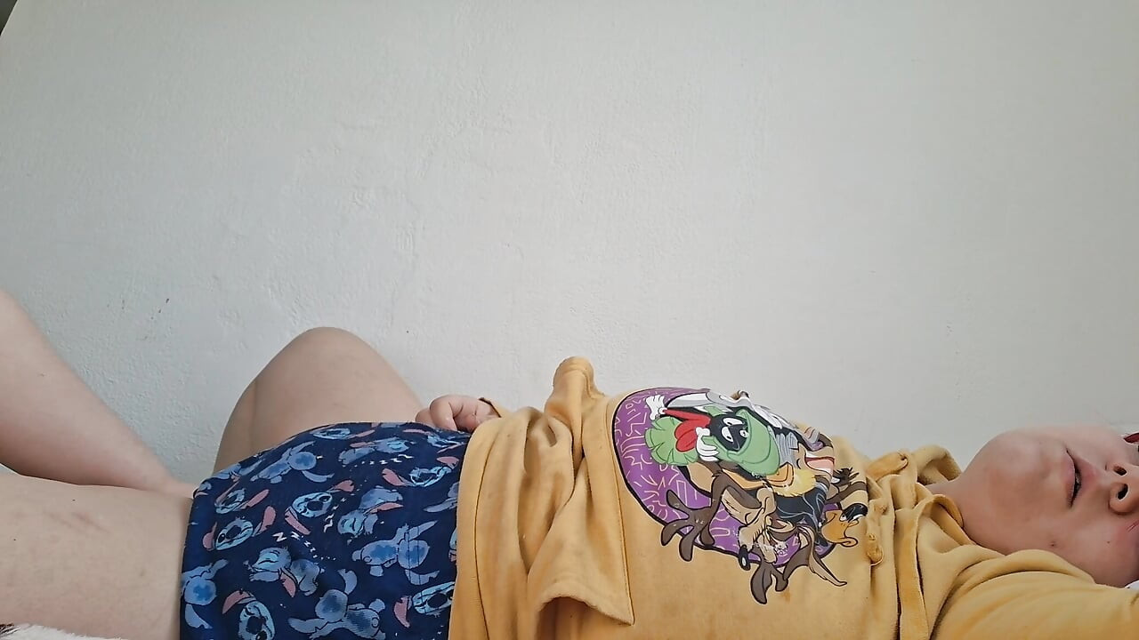 Çığlık atana kadar parmaklanıyor