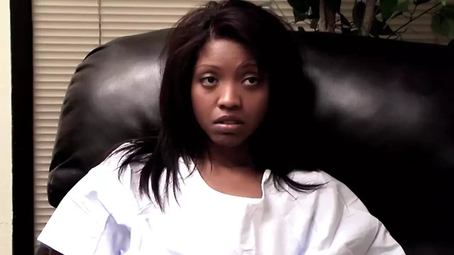 Лесбиянки Elexis и Lotus Lain в черном латексе надевают это