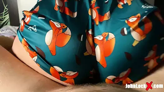 Büyük memeli sürtük dick berbat ve üstte sürmek - kıçına boşalmak