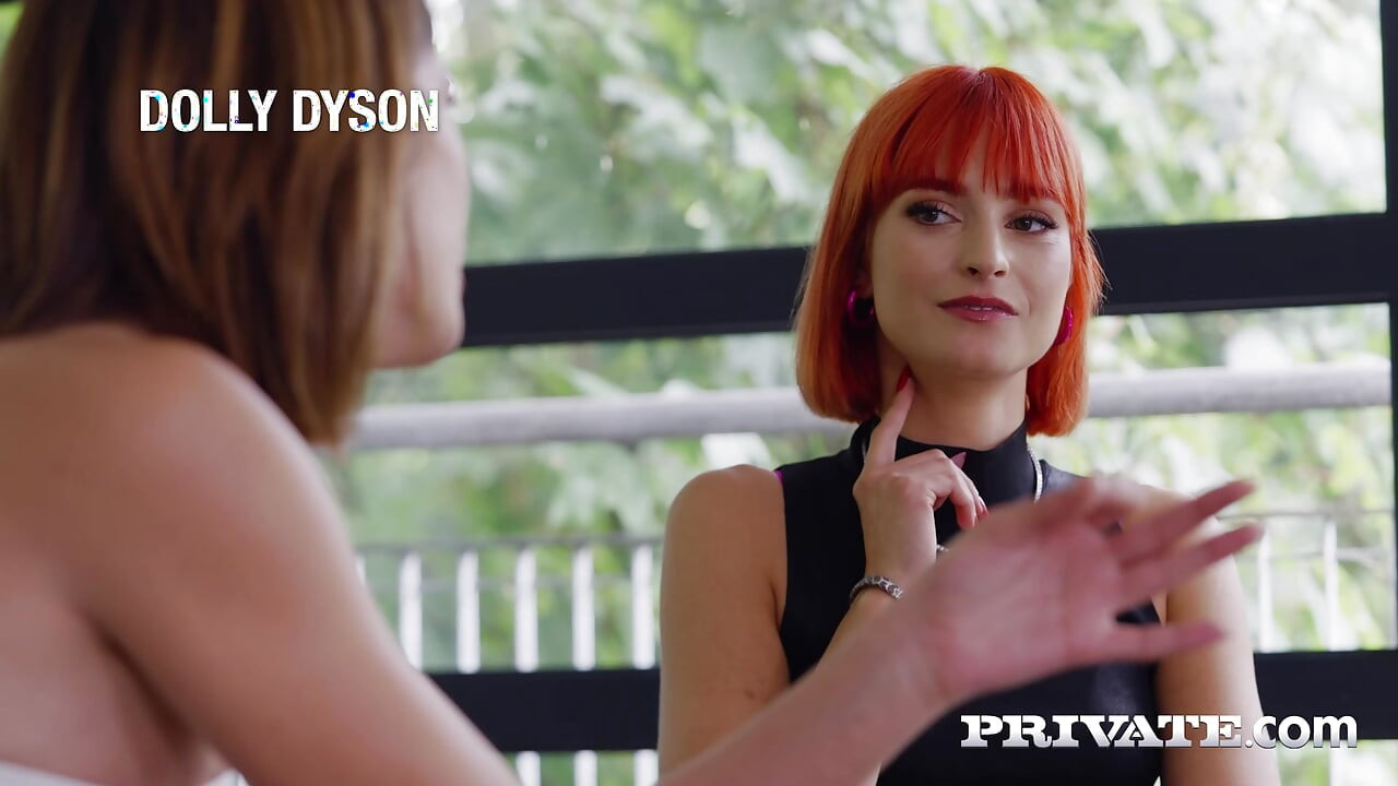 Private com - Dolly Dyson Ada Lapiedra ile üçlü seks yapıyor