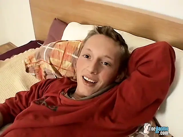 Tıraşsız veso ile mastürbasyon yapıyor