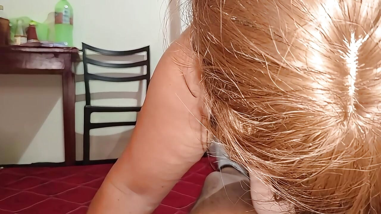 En iyi olgun yarak emici derin gırtlak yapıyor