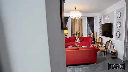 Mofos - küçük memeli lilu moon anal sekse açık ve genişletmeyi seviyor