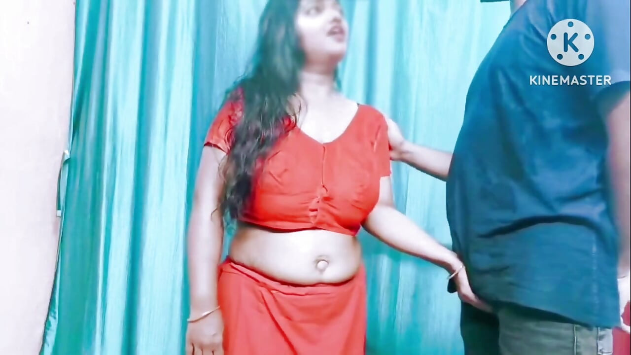 Hintli kadın erkek kardeşini vücuduna doğru şehvetle yakaladı - edepsiz konuşmalı tamil ateşli video