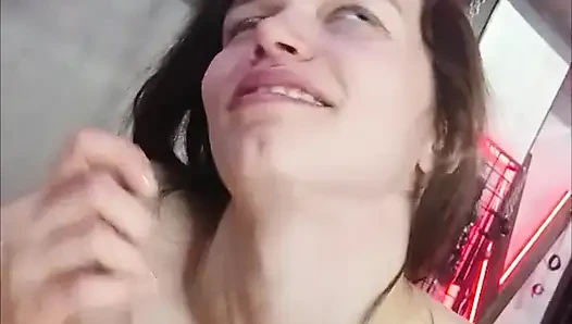 Bdsm otel, sikiş makinesi, esaret, yüze sperm