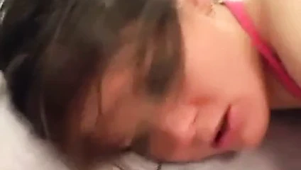 Caro sert gırtlak alır ve assfucked