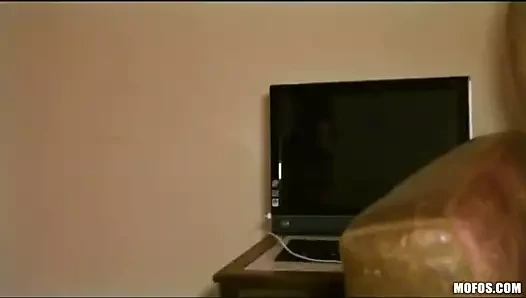 Kolej futbol partisi bir hardcore yatak odası seks partisine dönüşüyor