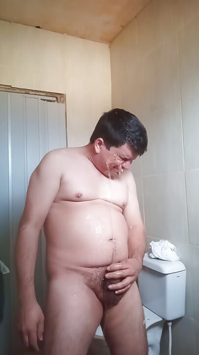 Kendi idrarımı içmeye çalıştım