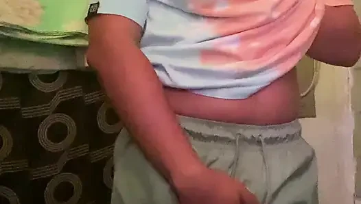 Can’t Keep My Hands Still