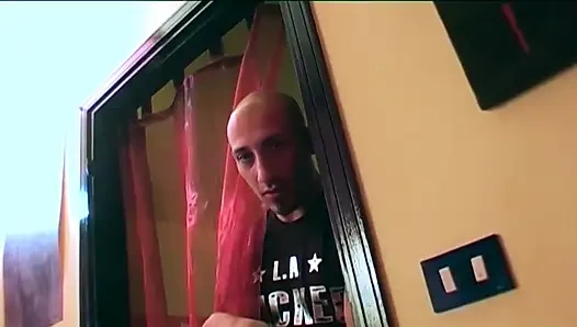 Kıllı amcıklı muhteşem esmer büyük bir yarakla eğleniyor