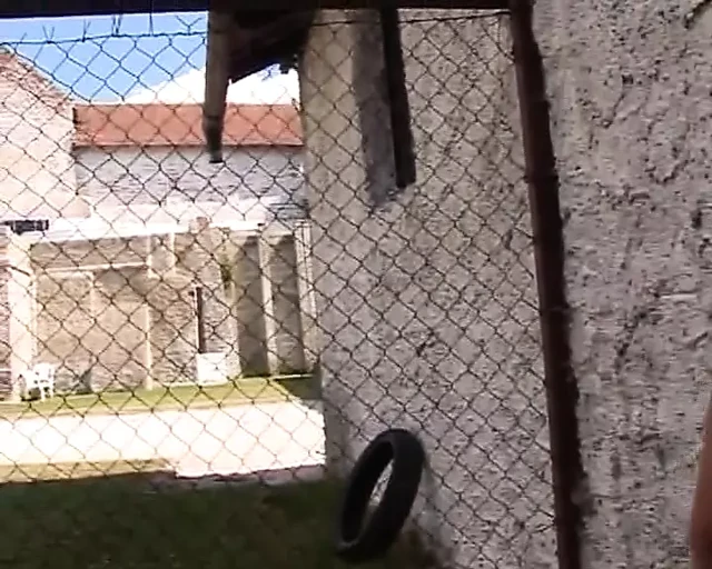 Bağlı Alman fahişe sıcak açık BDSM eylem sonra cum yiyor