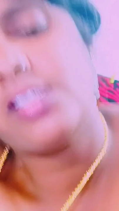 Üvey anne ve üvey oğlu harika oral seks ve kovboy kız telugu adio edepsizce konuşuyor. | Klip 2