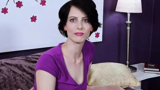 Alex kıllı amını ilk kez kamerada sikiyor