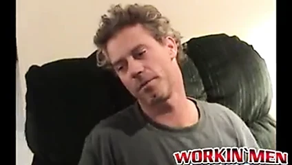 Seksi damızlık david evinde kendini nasıl tatmin edeceğini biliyor
