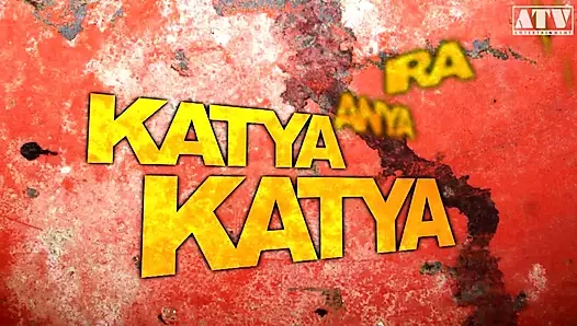 Katya ve Katya seks oyuncaklarıyla tahrik olan lezbiyenler