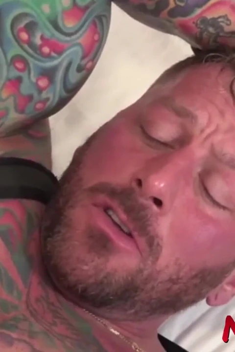Edepsiz baba dövmeli dolf dietrich ve hugh hunter ham ırk