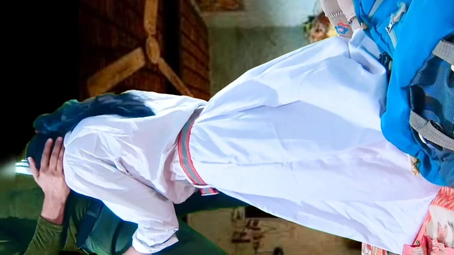 Üniversiteli kız öğretmeni tarafından sikiliyor. Öğretmen ücretlerden feragat etti ve öğrencisini sikiyor