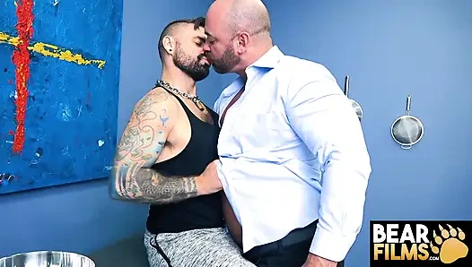 Bearfilms mürekkepli ayı jon shield tyler reed azgın yarağı alıyor