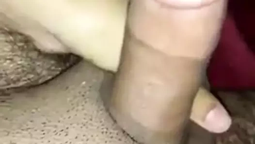 O seviyor sünnetli penis handjob