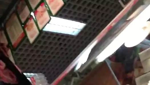 elbisenin altında güzel göt