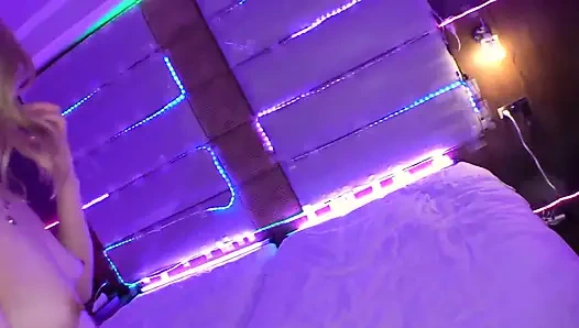 Bölüm 3: kolay ve seksi ev sahibi bağımlı!