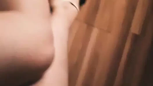 Lena'nın bacaklarına, ayaklarına ve topuklu ayakkabılarına tapın!