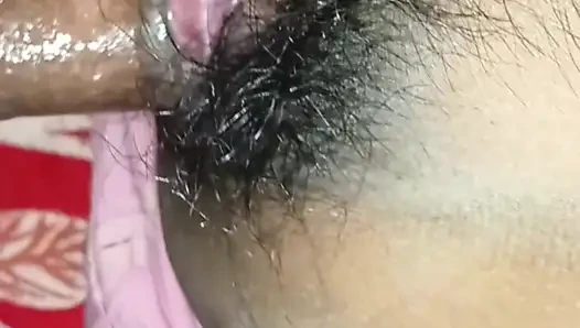 Küçük baldızın sulu sikişi