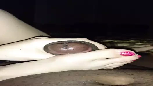 Ayak parmaklarına elle muamele boşalması