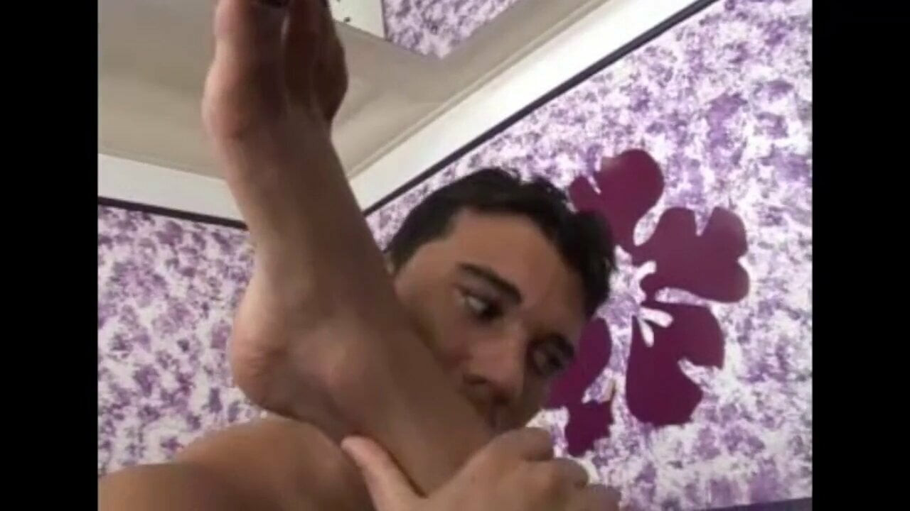Güzel latina transexuel becerdin eyersiz muscle oğlan büyük