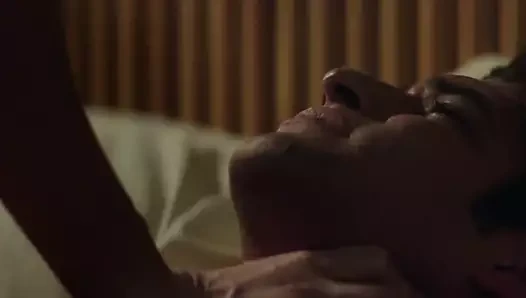 Lucy hale - "doğruluk mu cesaret mi"