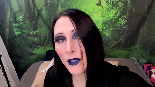 Sexy Emo Trap Fucks Her Ass
