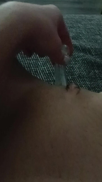 Cam dildo, ıslak amcık, boşalana kadar ıslak amına alıyor