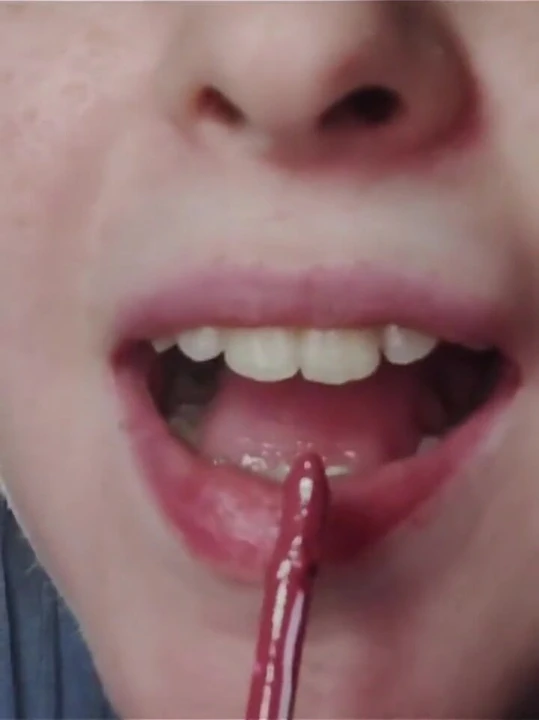 Dudaklar ve ruj fetişi