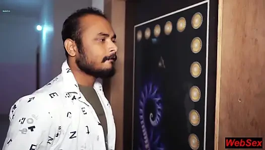 Yaramaz ev sahibi güzel yengeyi sikiyor! En son Hintçe seks