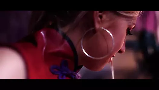 ATEŞLI KıZ YıLDıZ GIBI BINMEDEN ÖNCE BÜYÜK BIR YARAĞı EMIYOR