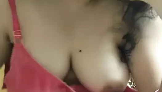 Hintli kız çıplak